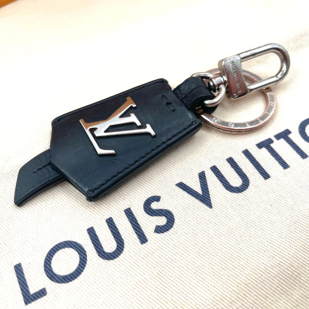 ルイヴィトン キーホルダー キーリング クロッシュ クレ チャーム 630