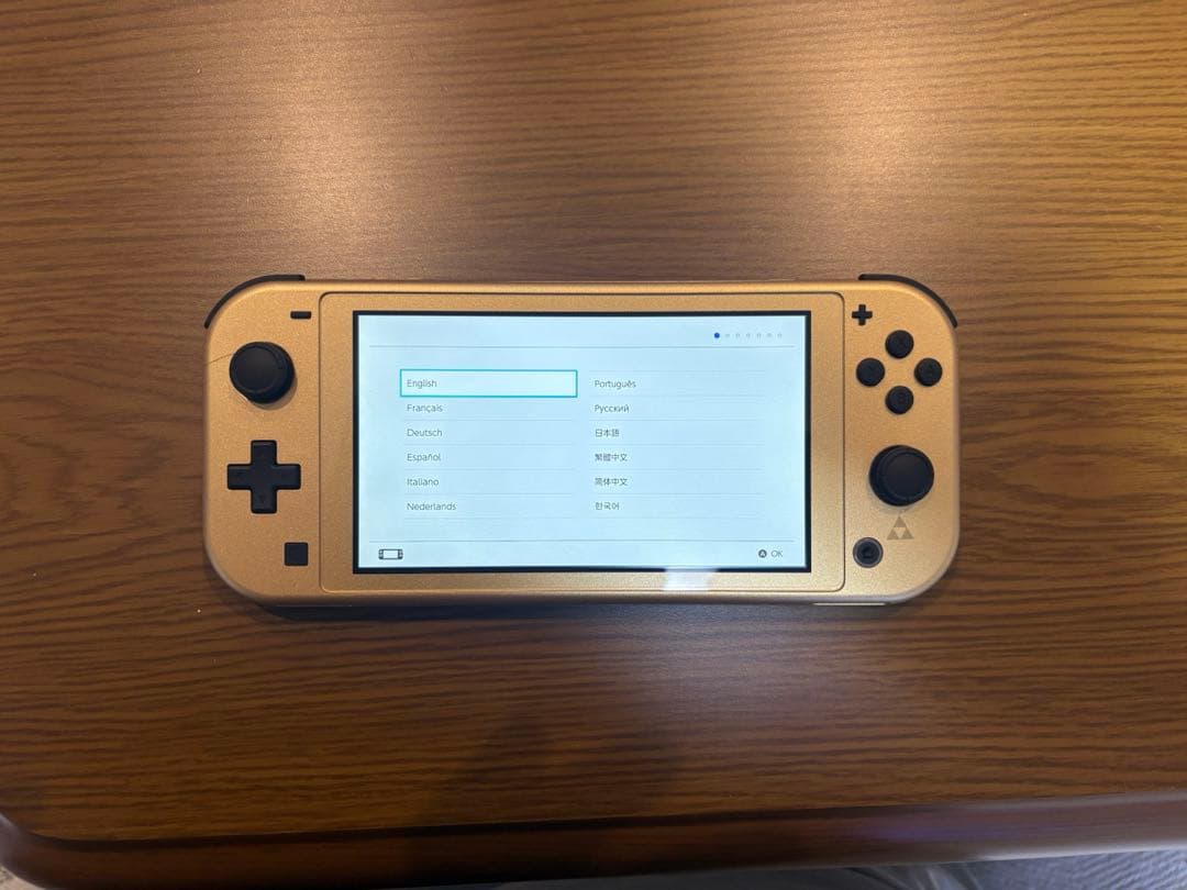 switchライト　本体　ハイラルエディション Amazon.co.jp: Nintendo Switch Lite ハイラルエディション : ゲーム