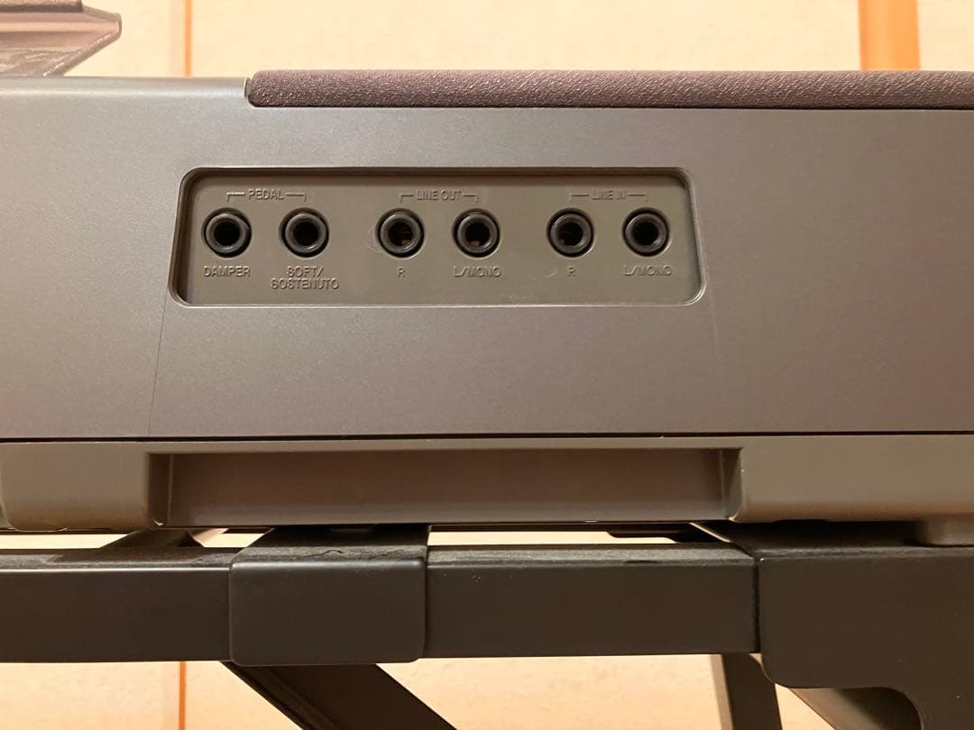 電子ピアノ CASIO Privia PX-300 本体のみ スタンド同時出品中