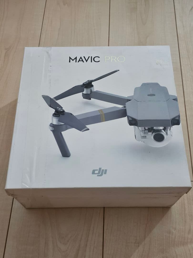 ホビーラジコン DJI Mavic Pro D134050 Amazon.com: DJI Mavic 3 Pro with RC, Flagship Triple-Camera Drone
