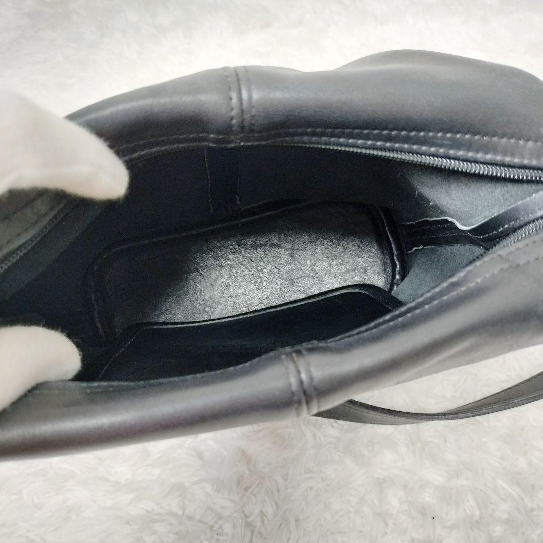 COACH コーチ バケツ型 ファスナー オールレザーショルダーバッグ チャーム