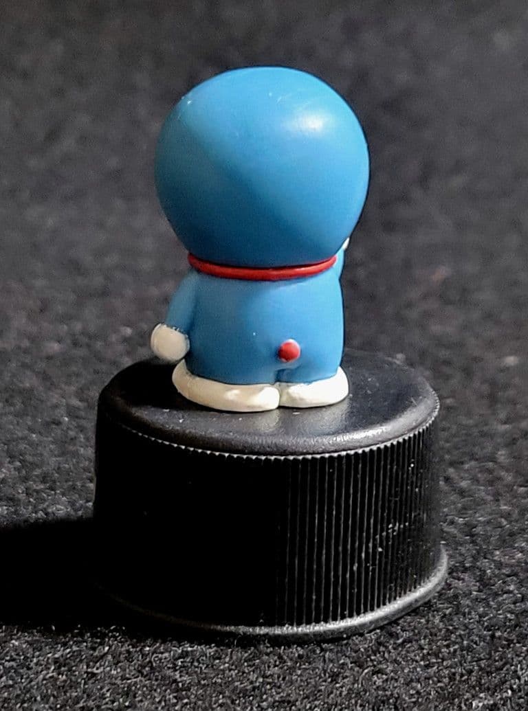 u【値下げ】送料込み ドラえもん 25周年記念 ボトルキャップ