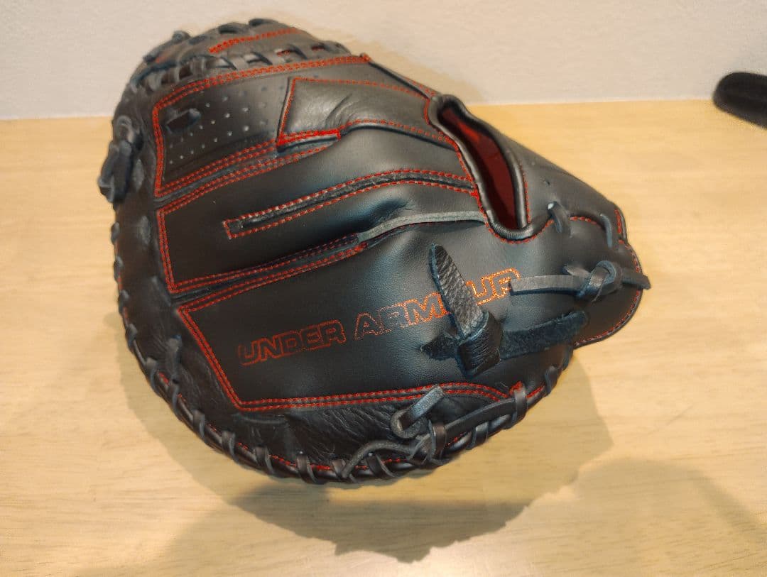 アンダーアーマー キャッチャー ミット 大人用 軟式 硬式 袋付き