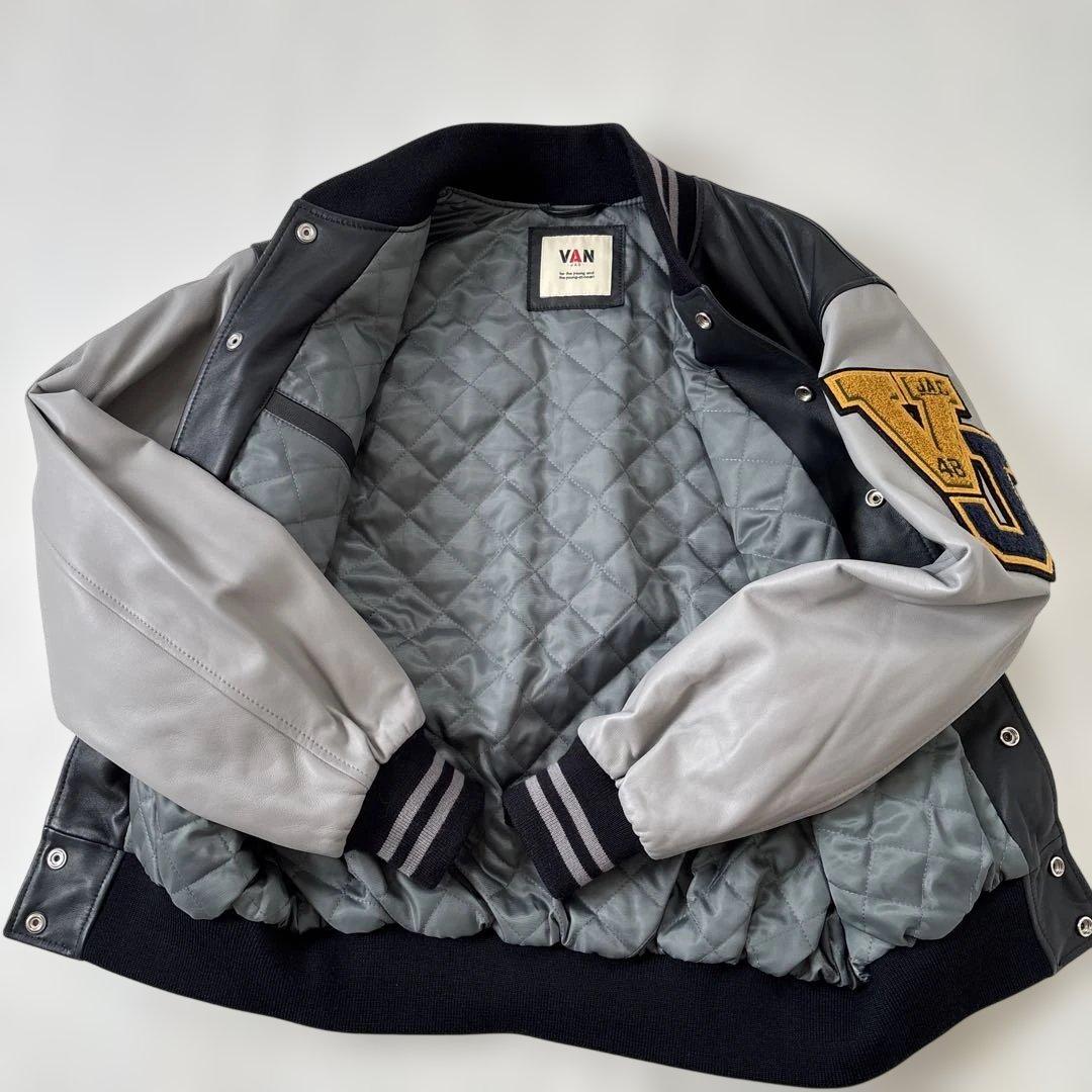 Van Jacket スタジャン ブラック/グレー - メルカリ