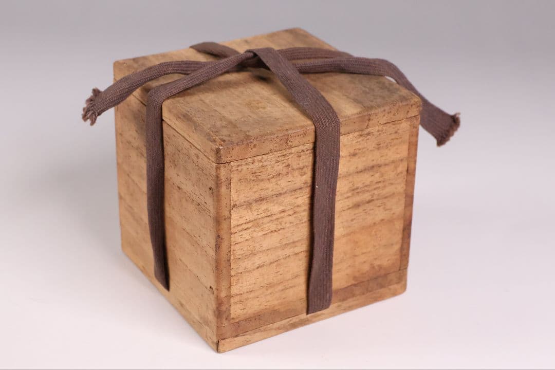 古銅 獅子 置物 5cm 71.4g 木箱入り 時代 金工 根付？【MB109】