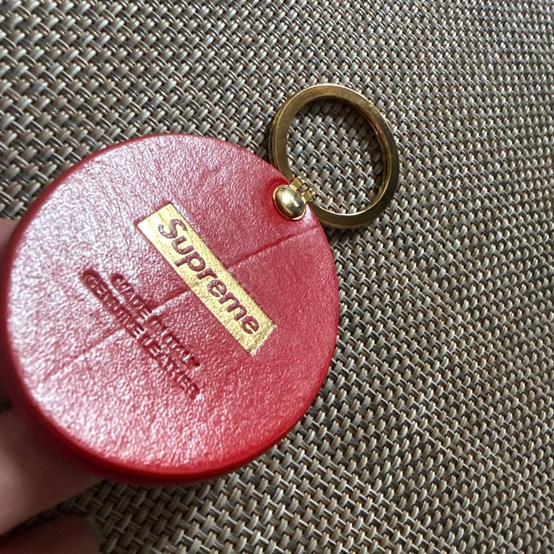 kei様専用 supremeGuadalupe Leather Keychain - メルカリ