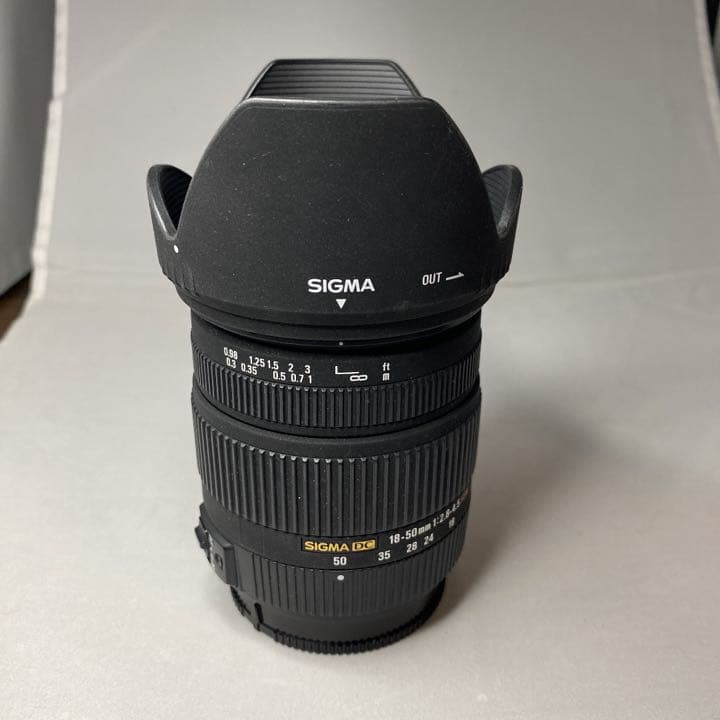 SIGMA 18-50mm F2.8-4.5 外箱あり、フードあり aマウント