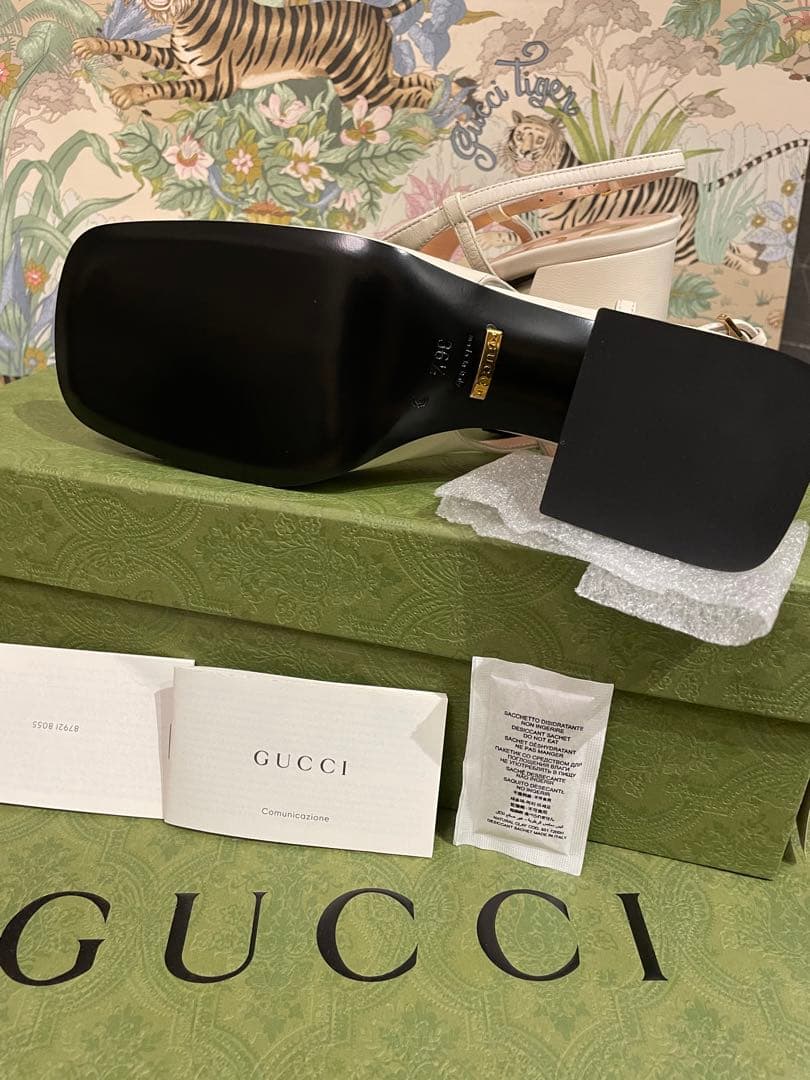 グッチ 新品未使用 正規品 23 サンダル白 36＋ 結婚式パーティーに