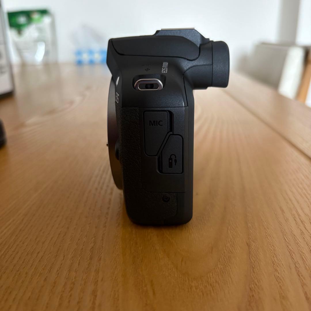 まつさん 専用☆EOS R100 RF-S4.5-6.3 IS STM