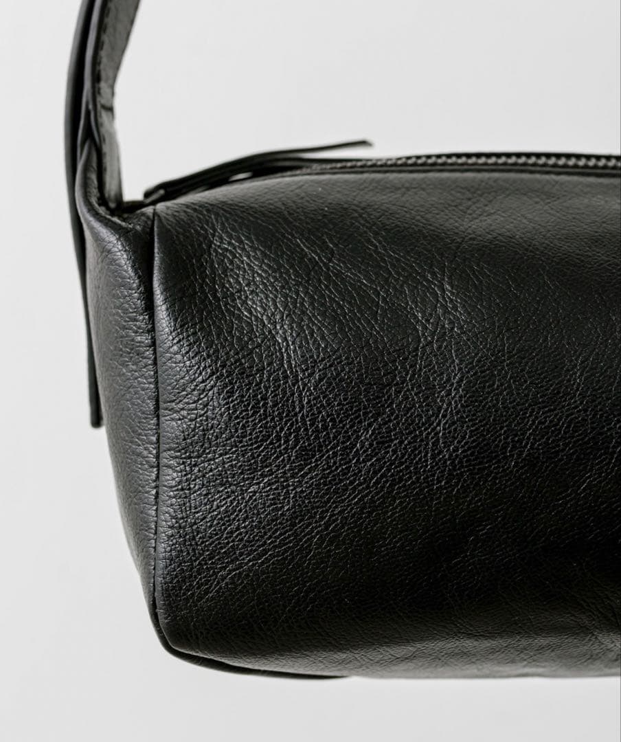 ear PAPILLONNER《本革/220g》ボックスショルダーバッグ