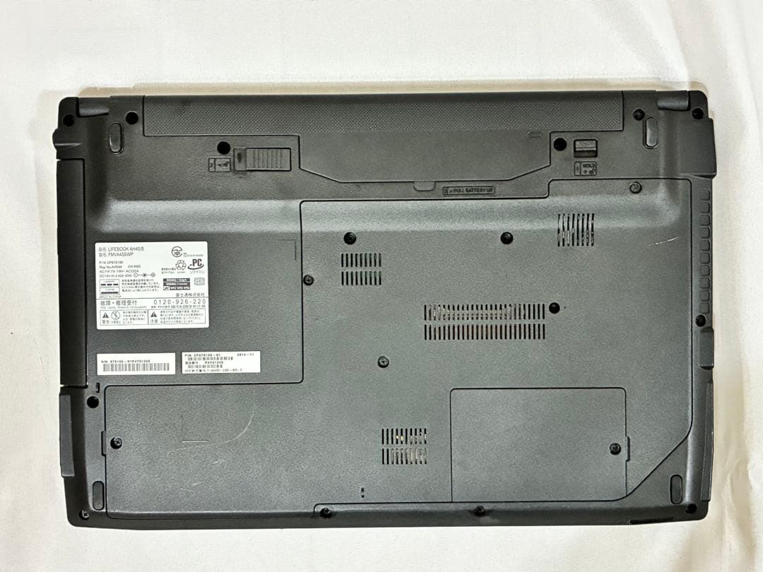 富士通ノートPC ホワイト LIFEBOOK AH45/S FMVA45SWP