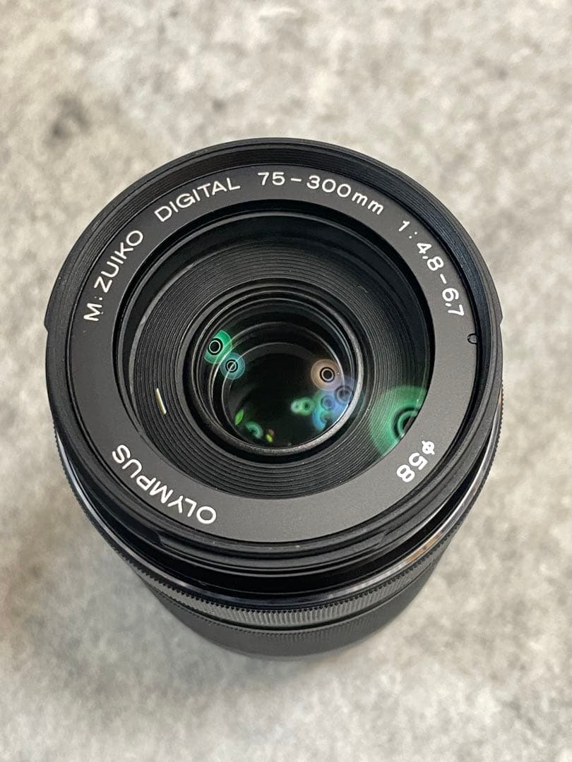 Olympus 75-300mm f/4.8-6.7 II ズームレンズ