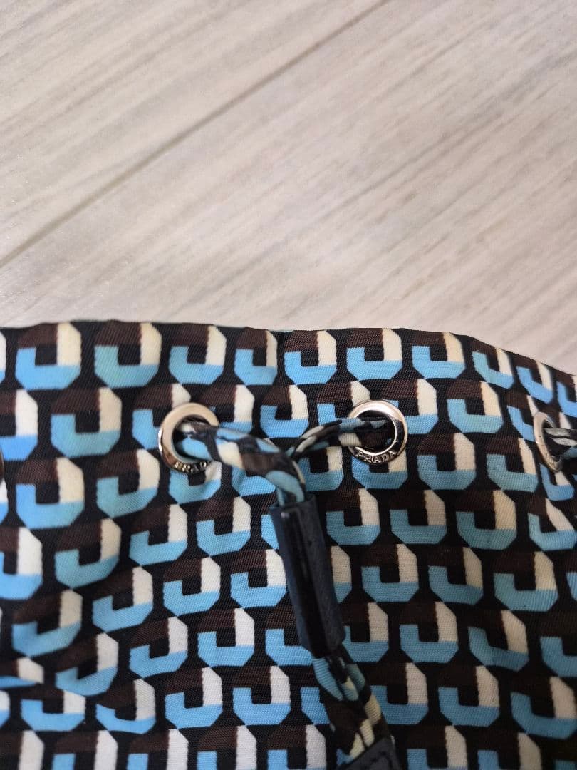 PRADA 青黒パターン 巾着型ショルダーバッグ