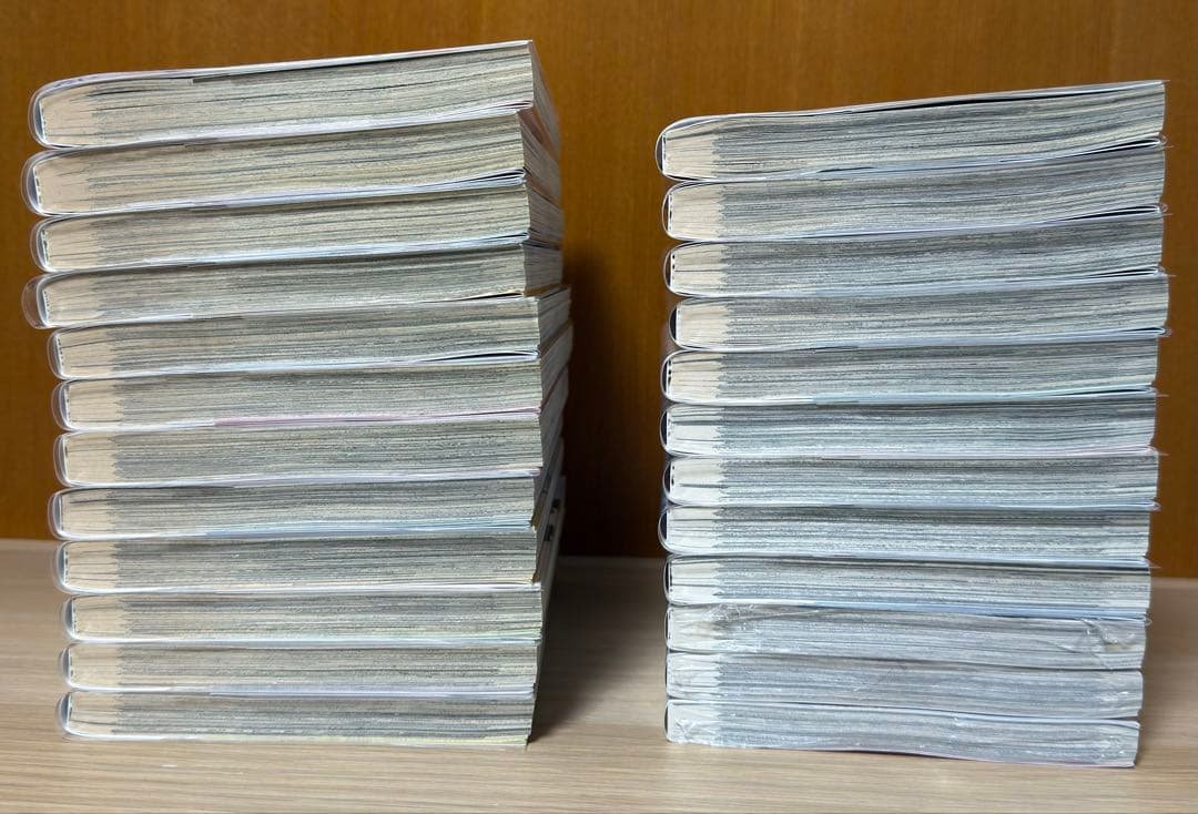 【匿名配送】全巻初版 特典多数 2.5次元の誘惑 1〜24巻セット