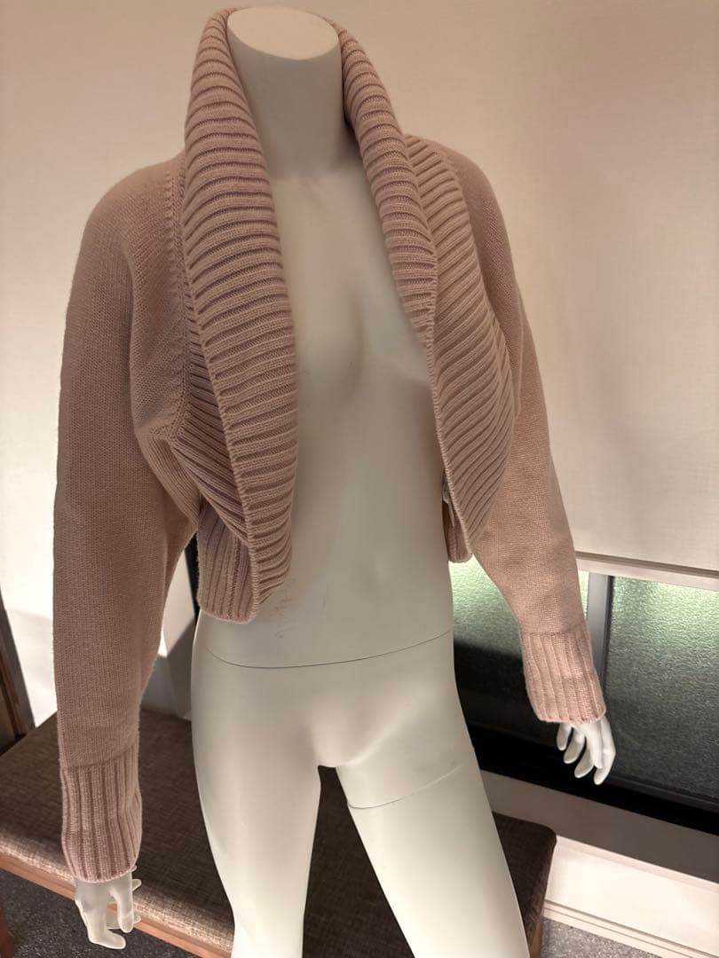 FOXEYフォクシーボレロカーディガン 42370ピンクカシミヤ2021 - メルカリ