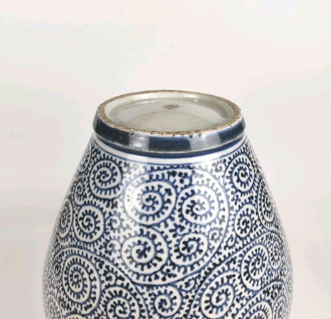 お値下げしました、古伊万里 染付 蛸唐草 沈香壺 - メルカリ