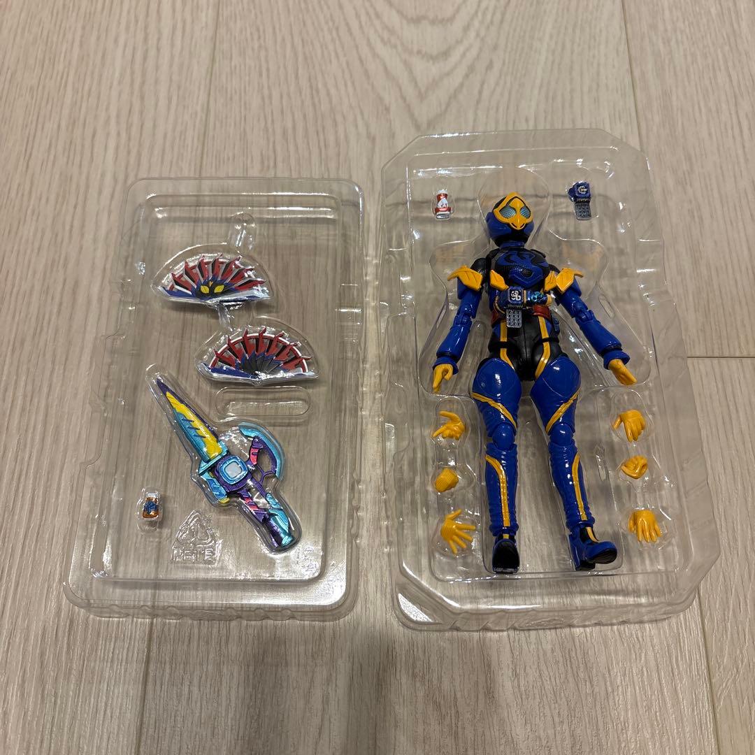 S.H.Figuarts 仮面ライダーリバイス6体セット｜リバイス3兄弟 ギーツ