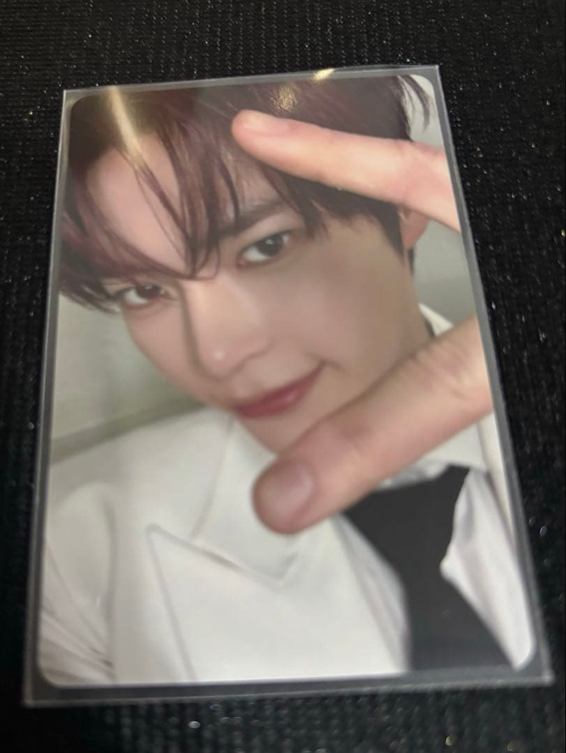 ハンビン ZEROBASEONE ZB1 RE-FROWタワレコ ラキドロ 渋谷 - メルカリ