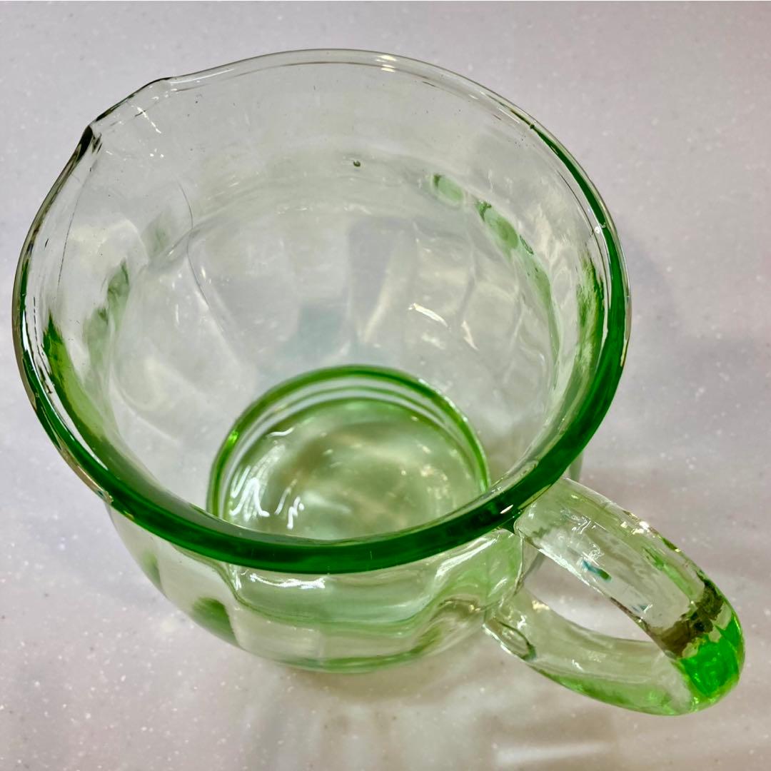 ヴィンテージ ウランガラス グリーン ジャグ ／ ピッチャー