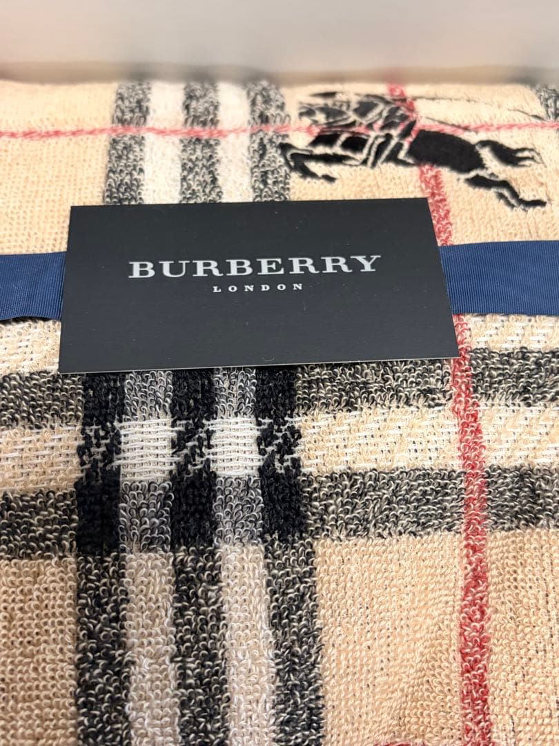 BURBERRY チェック柄ブランケット 2点セットの通販はau PAY マーケット