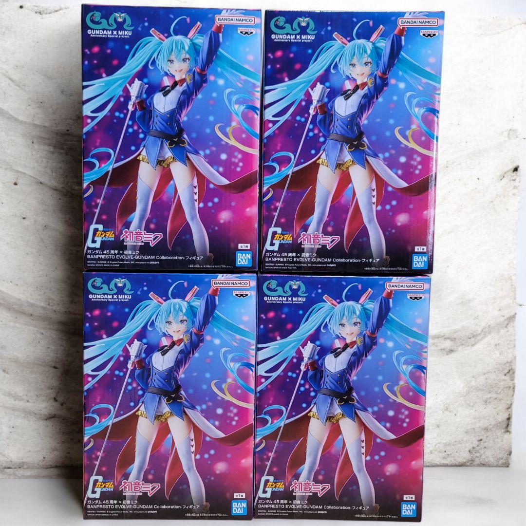 GUNDAM x MIKU ガンダム45周年×初音ミク コラボフィギュア ４点 ガンダム45周年「初音ミク」×「ダブルオーガンダム」が1/7スケール