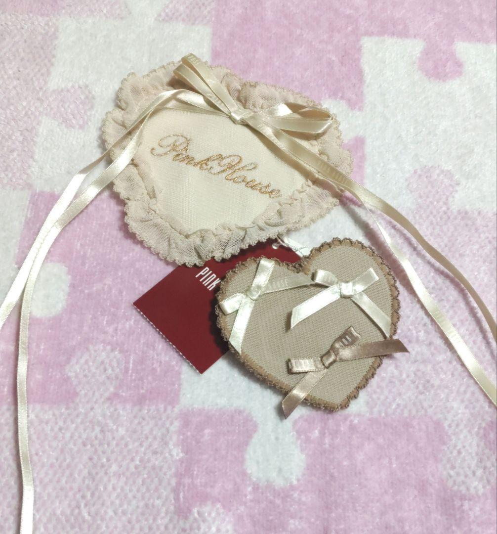 最終価格❗ピンクハウス❤️限定レアハートのコサージュ 🌼 . ひなぎくコサージュptロングワンピース color:クロ.アカ.ピンク