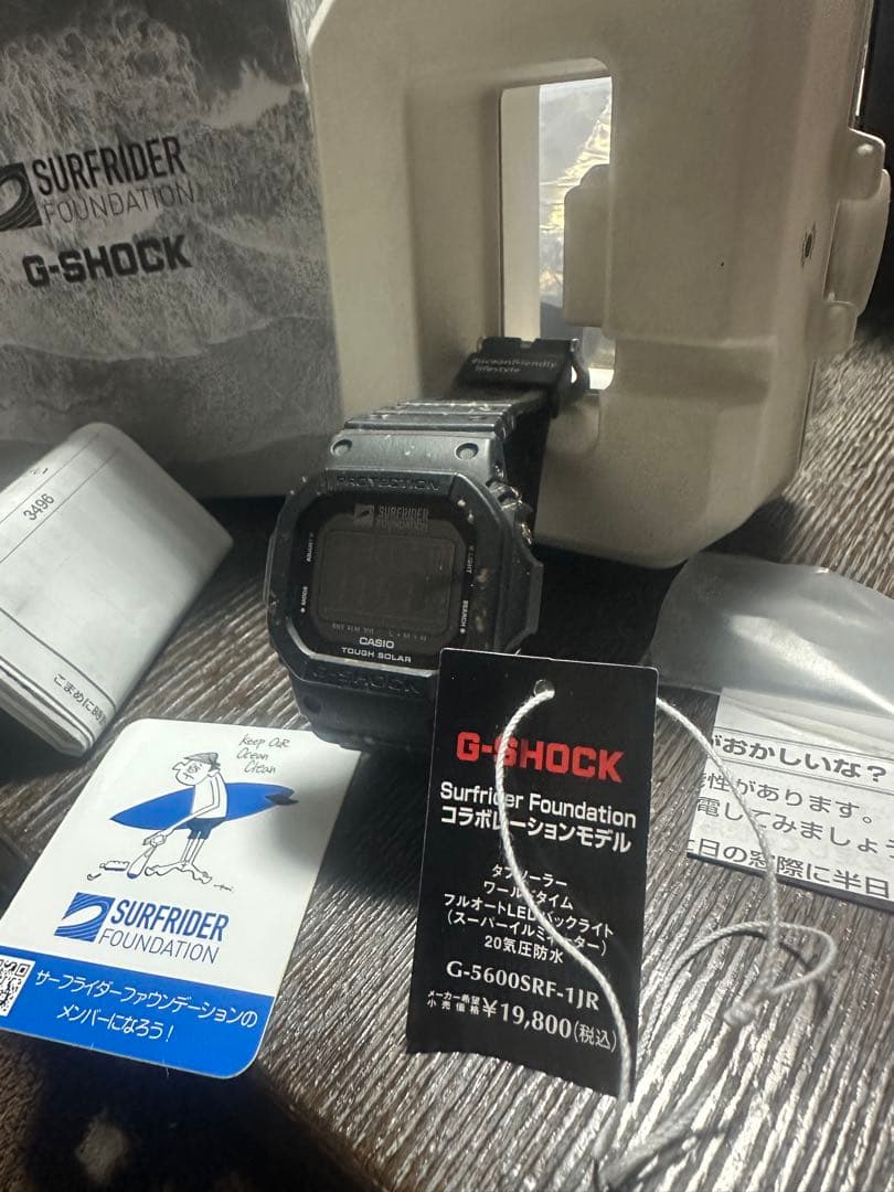 極美品　CASIO G-5600SRF Surfrider Foundation Surfrider Foundation collaboration returns with solar G-Shock G