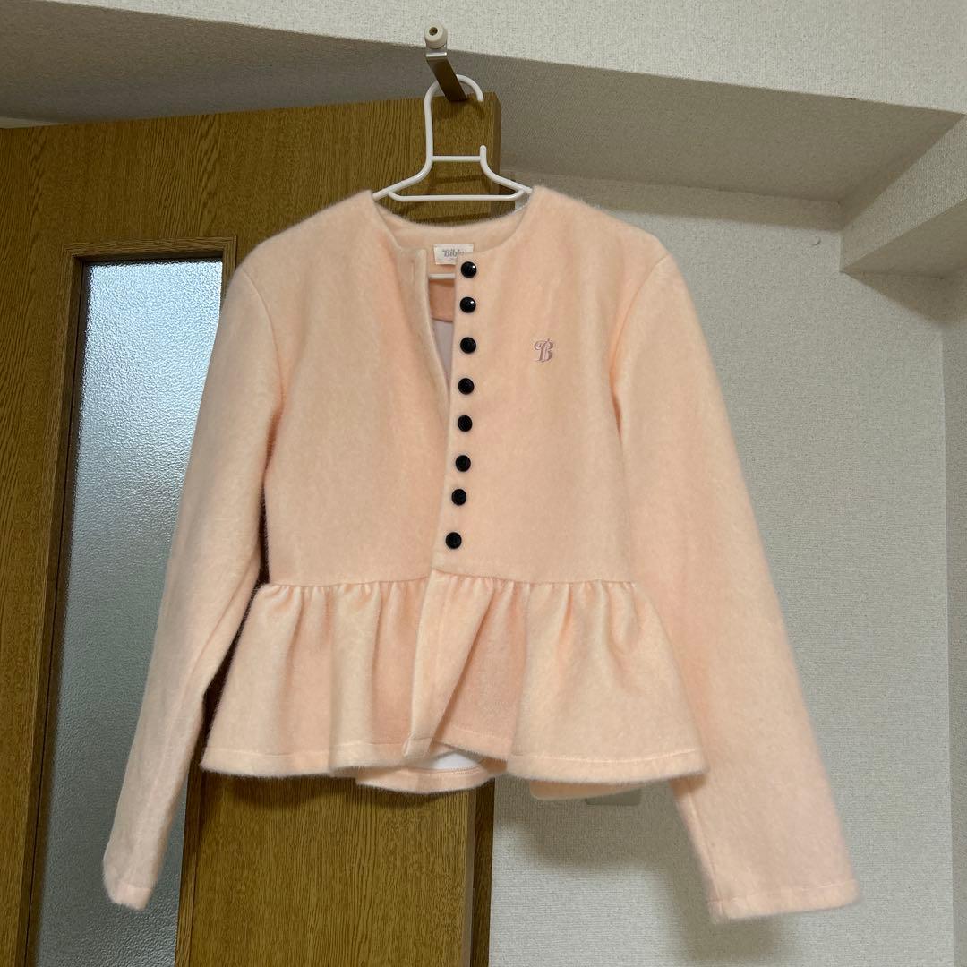 bibiy ペプラムカーディガン トップス ピンクフリーサイズ - メルカリ