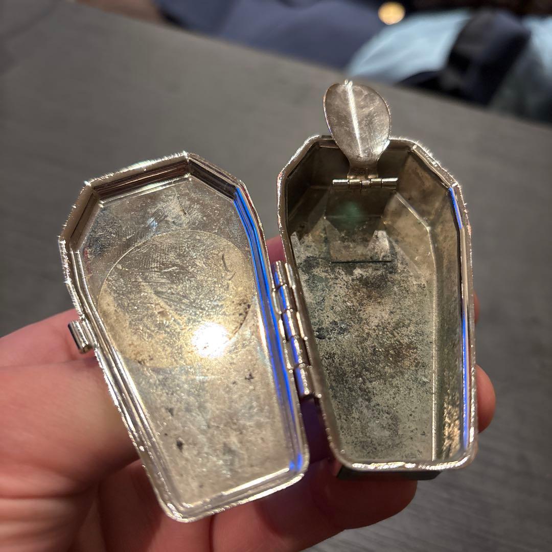 Supreme コフィン 携帯灰皿 - メルカリ