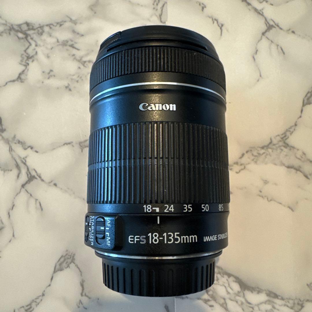 キヤノン EF-S18-135mm F/3.5-5.6 IS STM