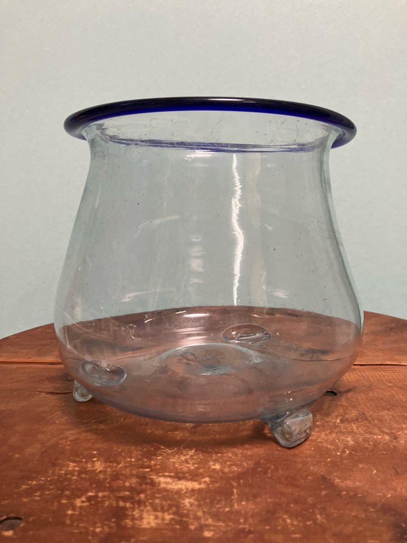 大正時代の吹きガラス製三つ脚金魚鉢◇レトロガラス◇和ガラス