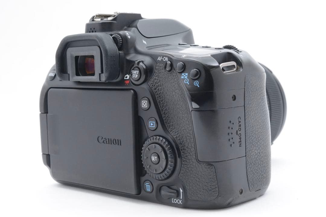 EOS 80D/Canon EF-S18-135㎜F3.5-5.6 IS USM