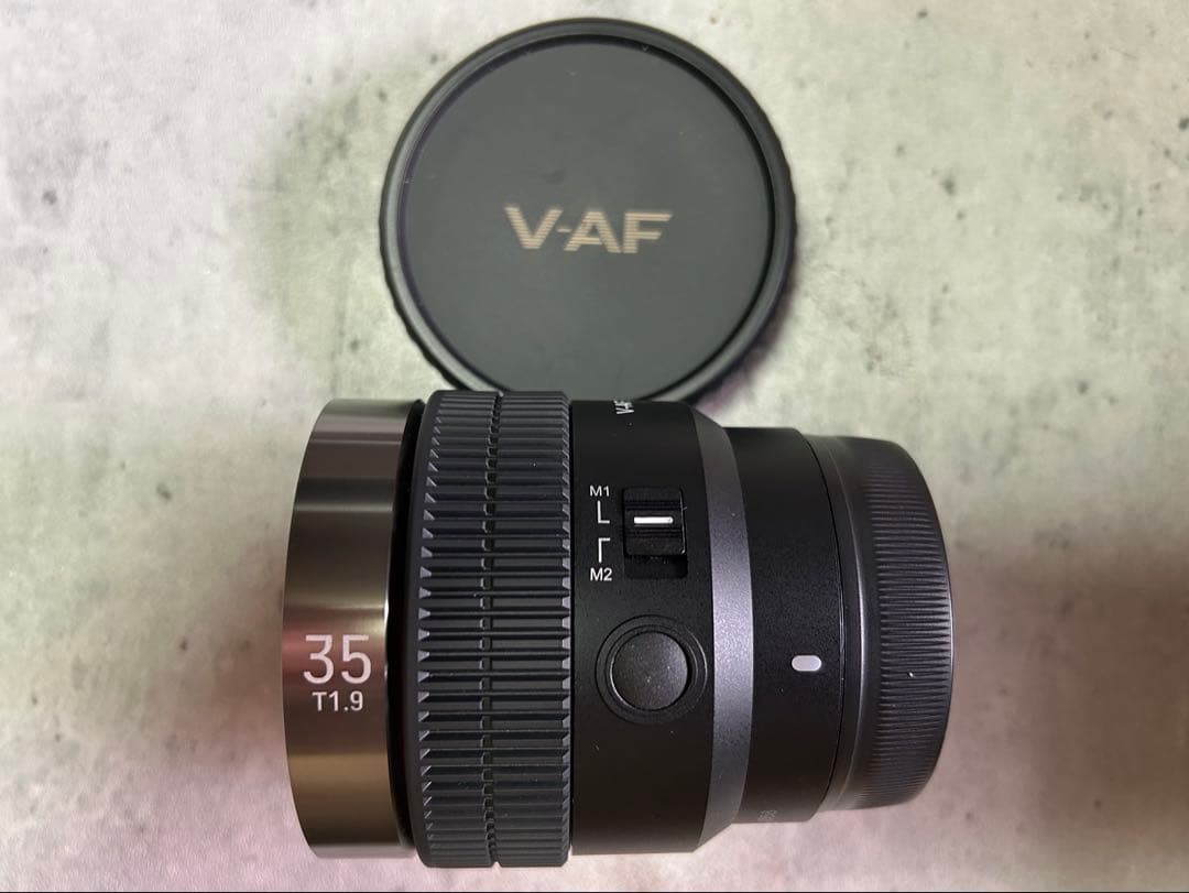 美品】Samyang V-AF 35mm T1.9 Eマウント本体のみ 新品)SAMYANG (サムヤン) V-AF 35mm T1.9（ソニーE用/フルサイズ対応