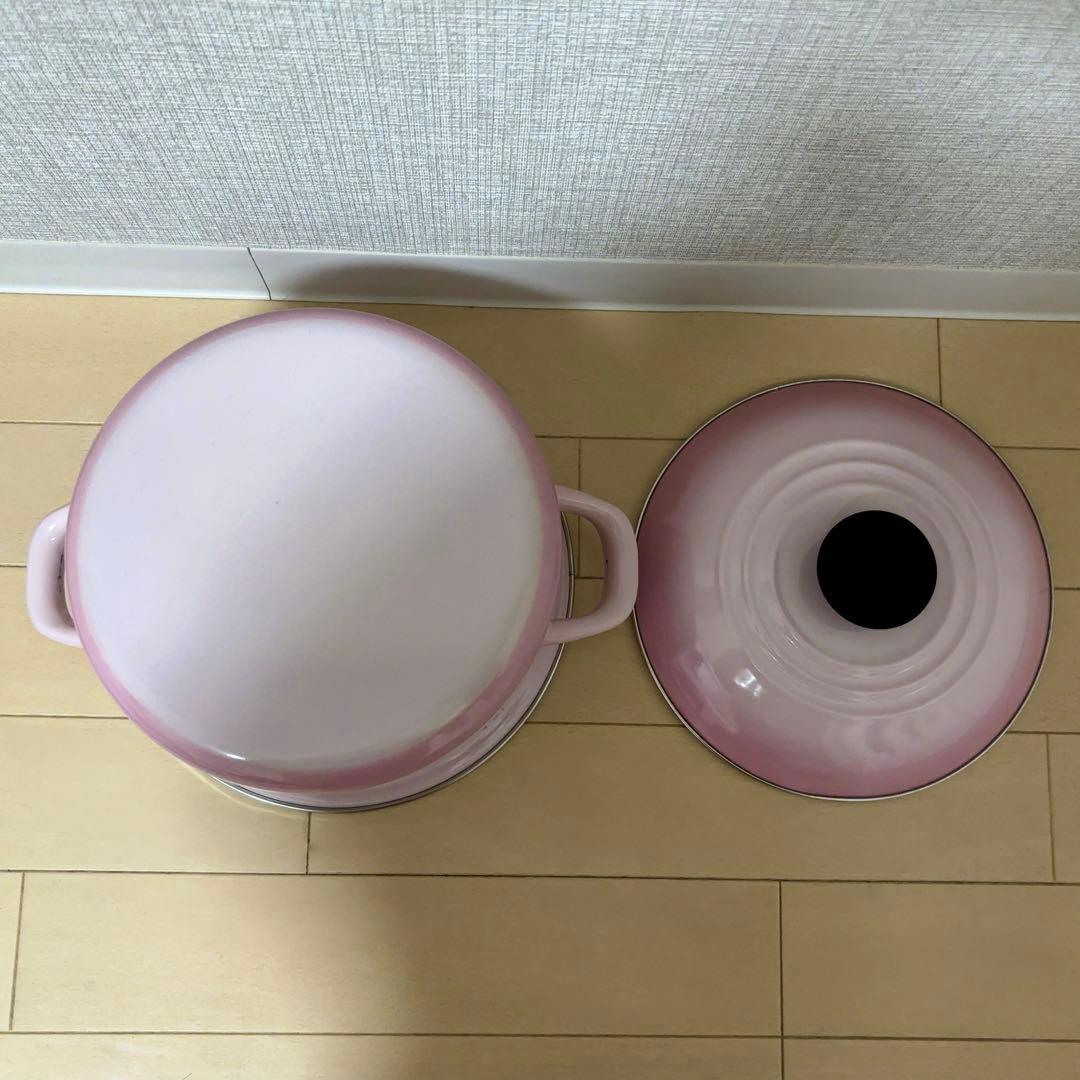新品未使用品】LE CREUSET ピンク 両手鍋20cm - メルカリ