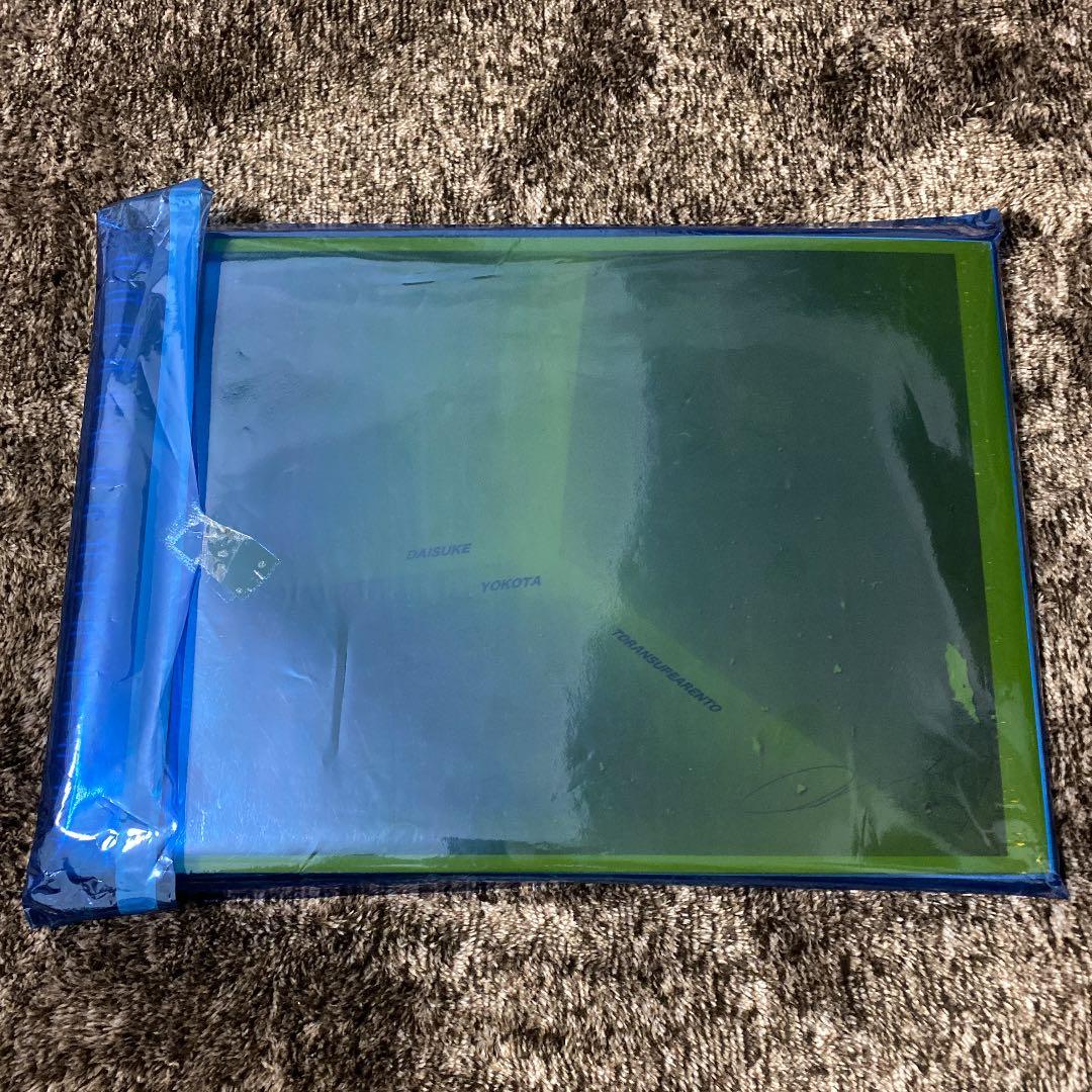 横田大輔　TORAANSUPEARENTO Toransupearento - 横田大輔 | shashasha 写々者 - 写真集とアートブック