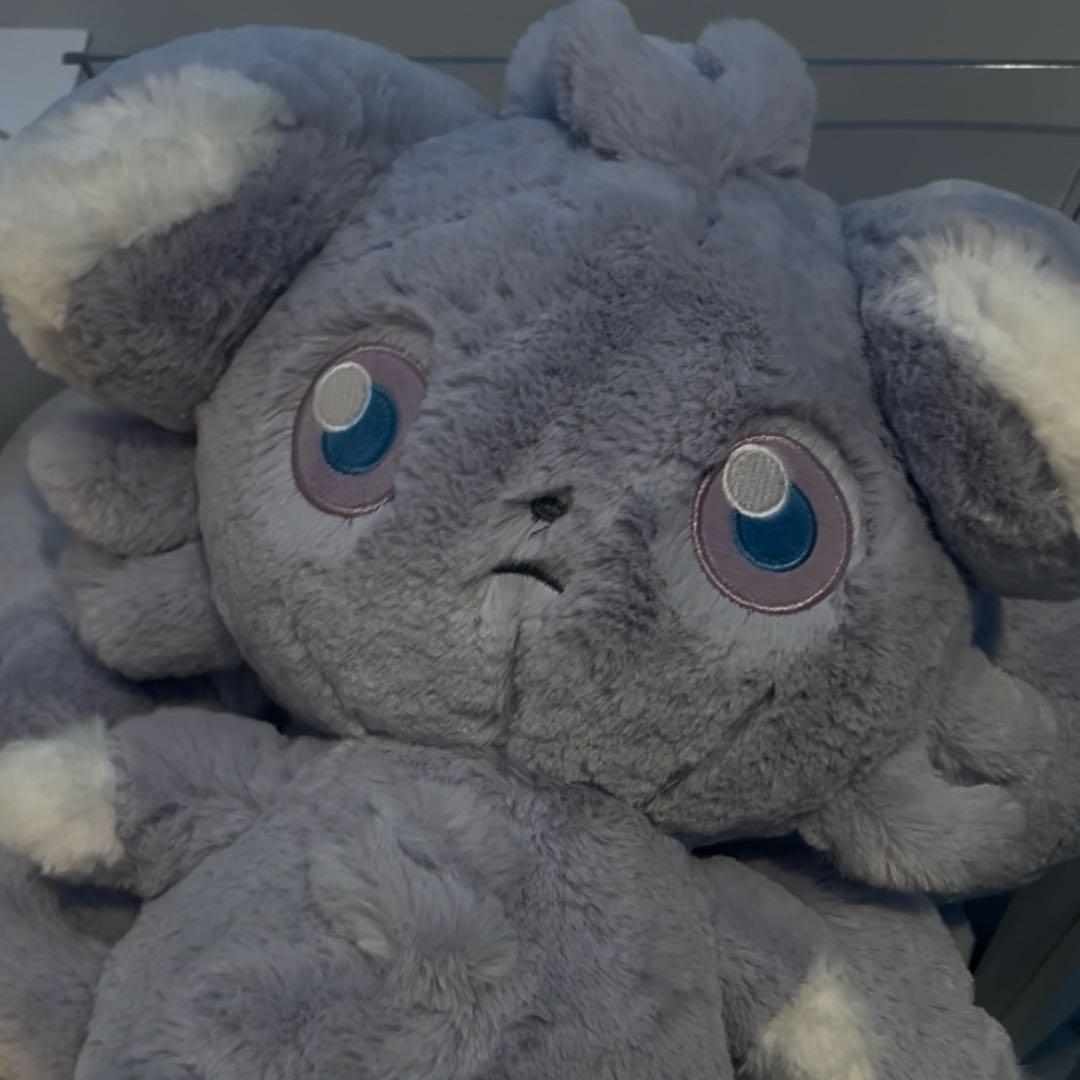 ふわふわ抱きぬいぐるみ ニャスパー - メルカリ