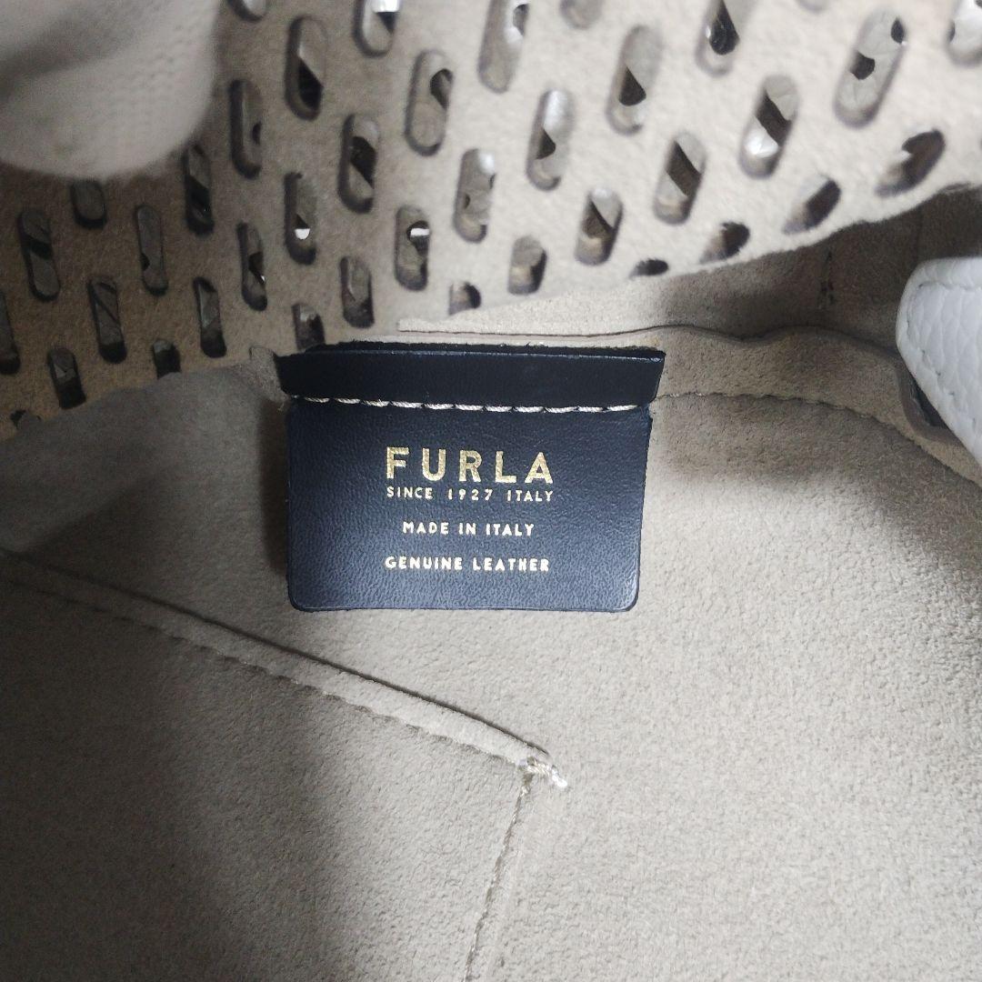 未使用級◎フルラ ネット M ホーボー ワンショルダー パンチングレザー