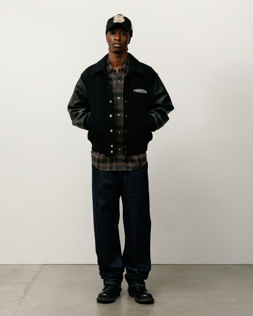 新品】STUSSY GLOBE VARSITY JACKET ブラック S - メルカリ