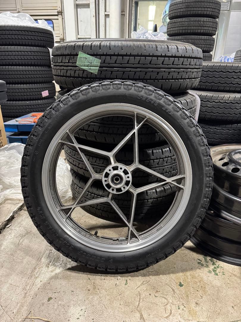 GSX400F 純正 フロント 星キャス 19インチ ダブルディスク対応 - メルカリ