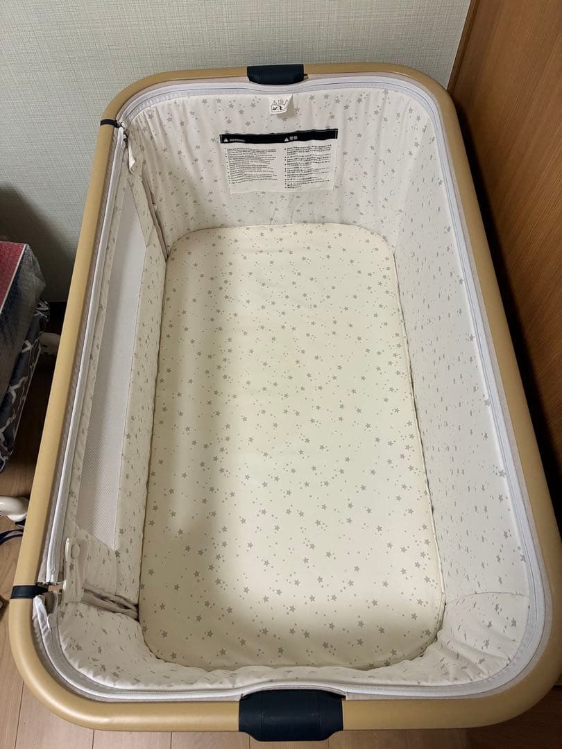 美品】HZDMJ ベビーベッド【人気色カーキ】