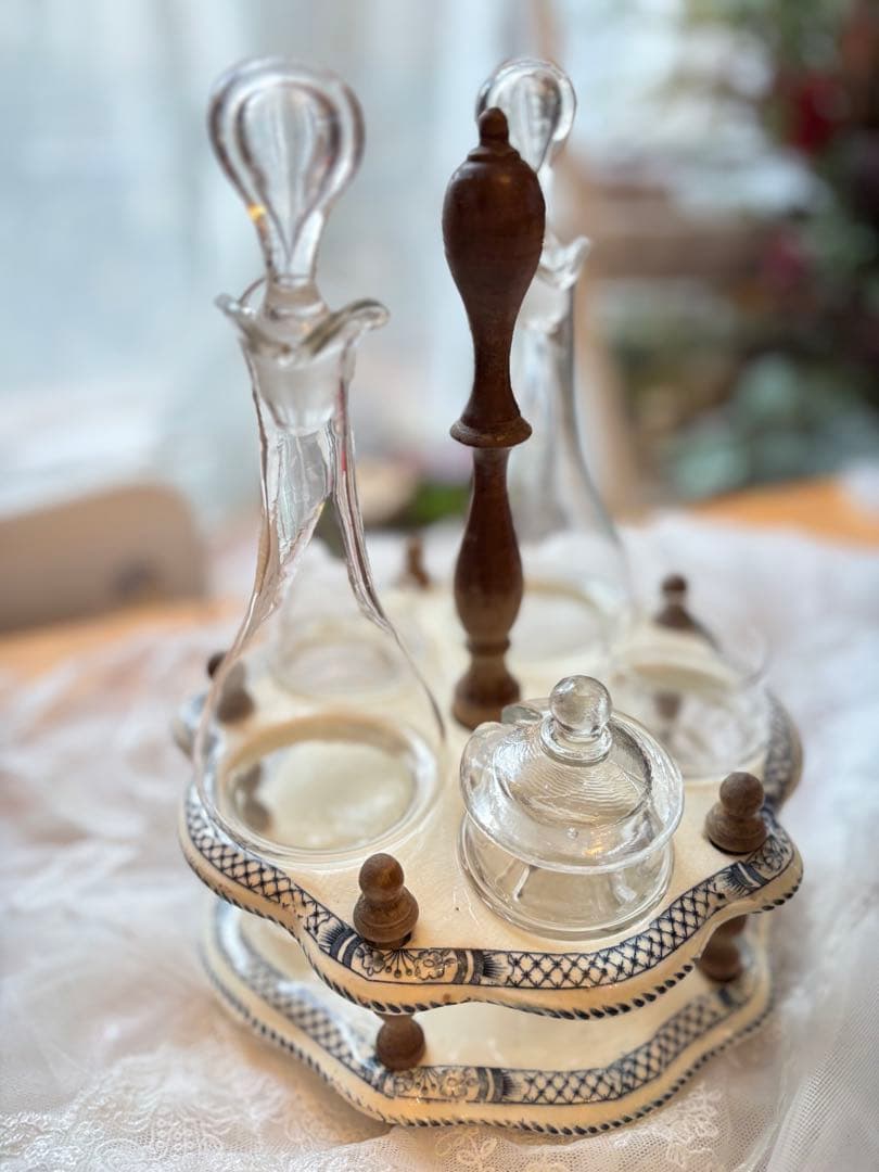 アンティーク　イギリス製 ガラス製調味料入れセット 英国アンティークの調味料入れ、ガラス✕シルバープレートのスパイス