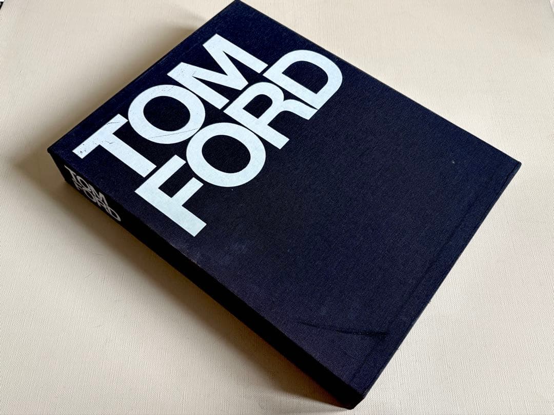 Tom Fordトム・フォード 大型判写真集 TOM FORD published by Rizzoliトム・フォード - 古本買取 2手舎/二手