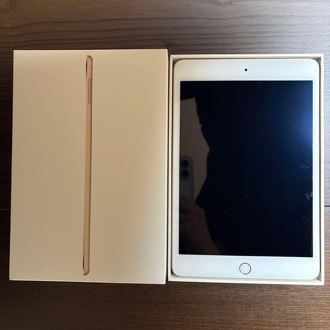 iPad本体 iPad mini4 32GB Wi-Fi Amazon.com : Apple iPad Mini 4 (32GB, Wi-Fi, Space Gray) (Renewed