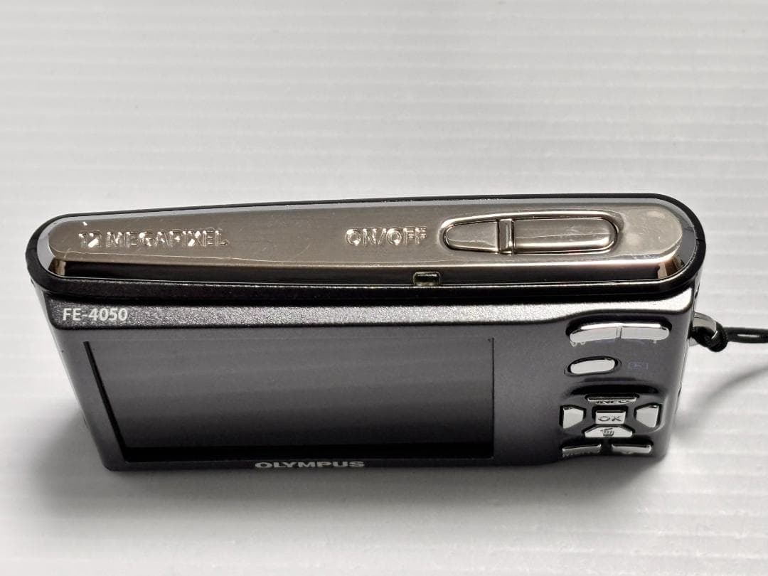 美品 Olympus fe-4050 12.0MP 4倍ズーム デジタルカメラ