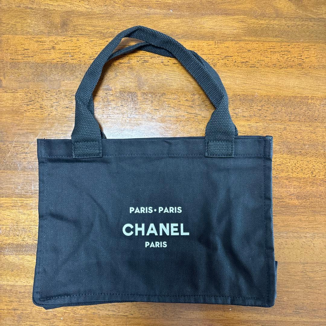 CHANEL ノベルティ ブラック キャンパストートバッグ - メルカリ