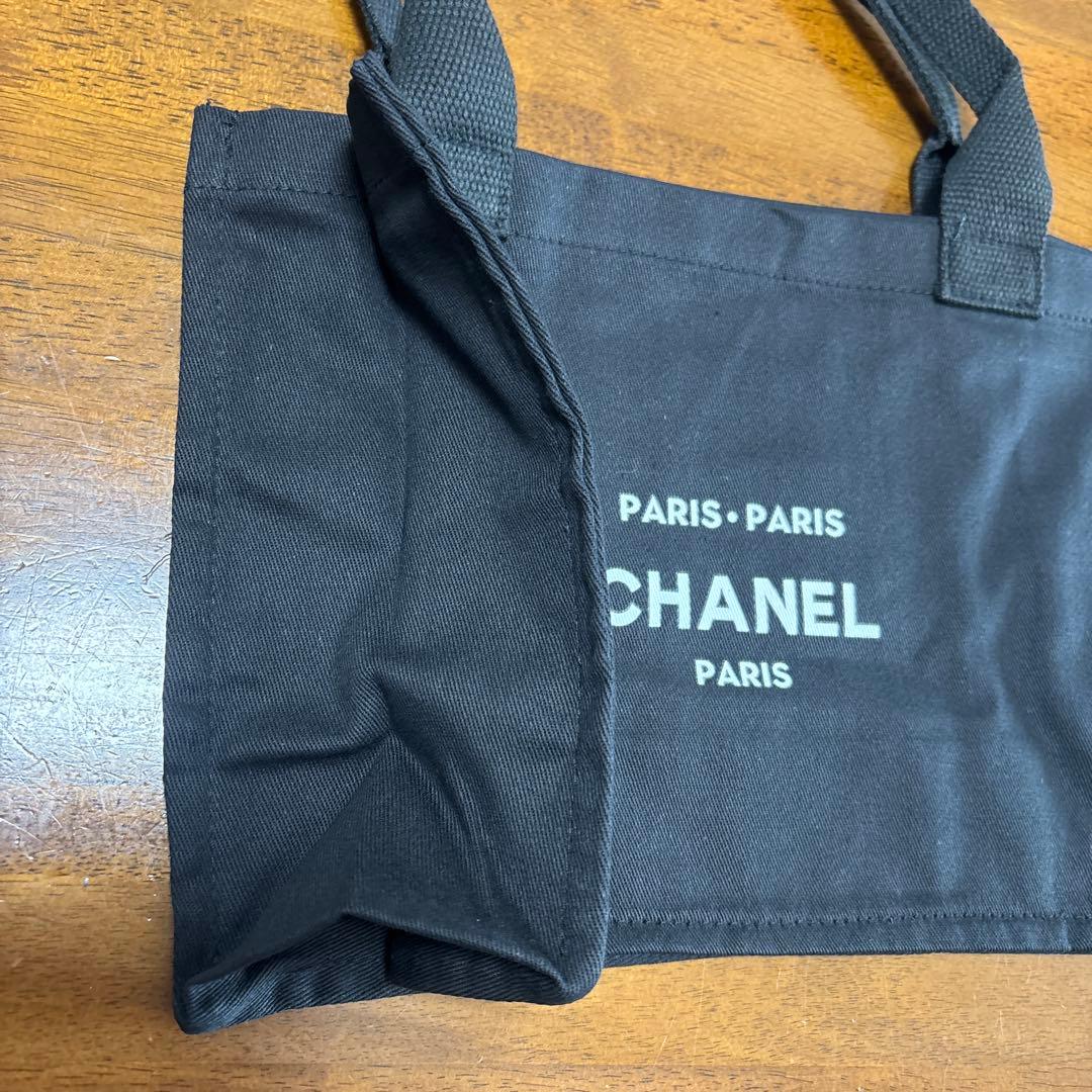 CHANEL ノベルティ ブラック キャンパストートバッグ - メルカリ