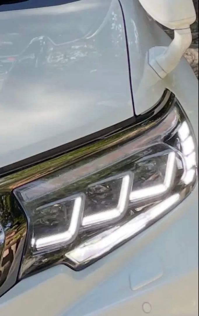 ランドクルーザープラド三眼 LED ヘッドライト - メルカリ