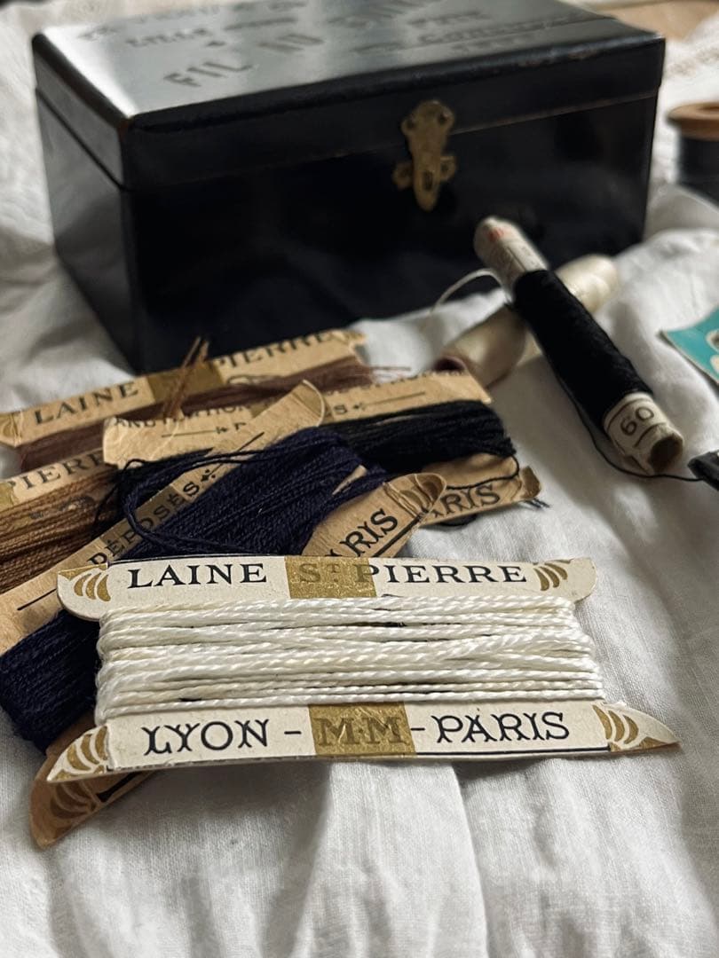 ◇フランスアンティーク｜糸メーカーの木箱と裁縫セット全16点 - メルカリ