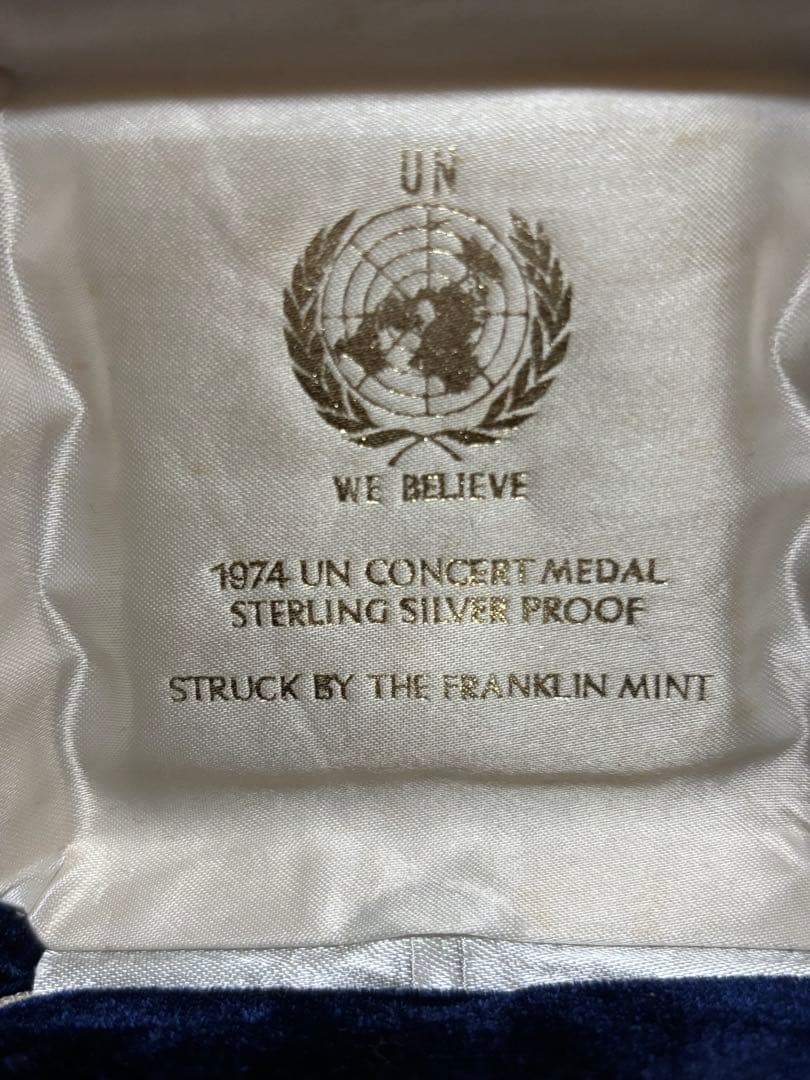 y*0様 小沢征爾 UN記念メダル 純銀製 - メルカリ