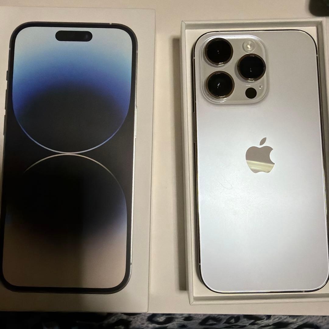 Apple iPhone 14 Pro シルバー 本体　256GB Refurbished iPhone 14 Pro 256GB - Silver (Unlocked) - Apple